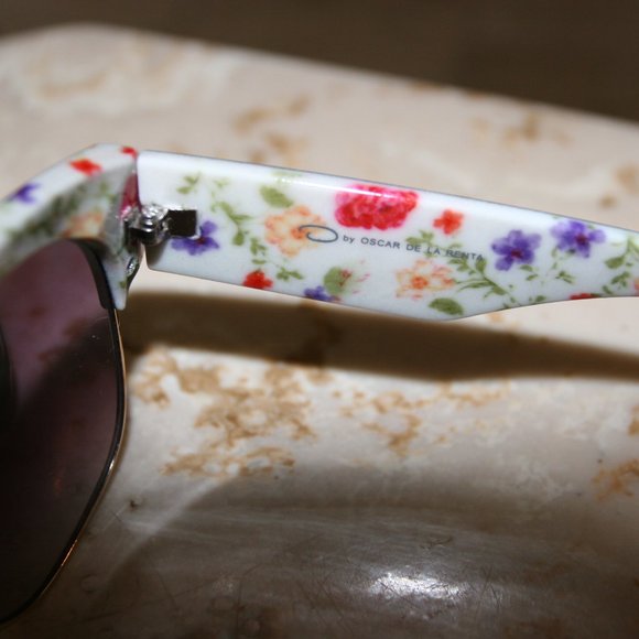 BUNDLE: Two pairs designer glasses, Emilio Pucci and Oscar de la Renta - Picture 2 of 3